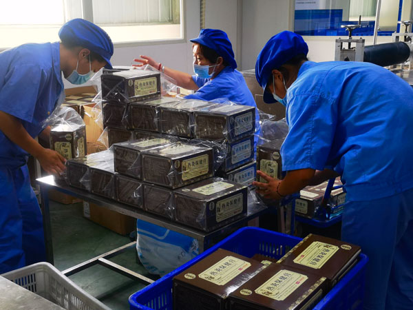 找膏藥代加工廠做加工貼牌和自己制作膏藥有什么區別？